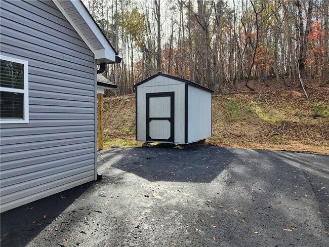 Building Photo - 88 Lumpkin Co Park Rd