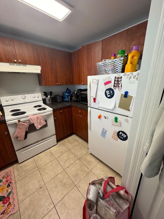 Building Photo - 115 SW 11th St