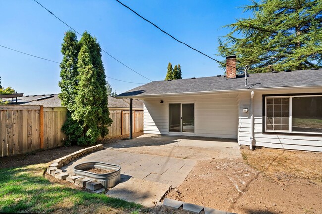 Building Photo - 1420 NW 130th Ave