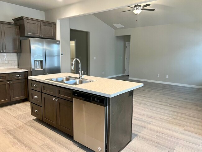 Building Photo - 1214 Starlight Loop