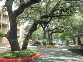 Building Photo - 4119 Castlewood