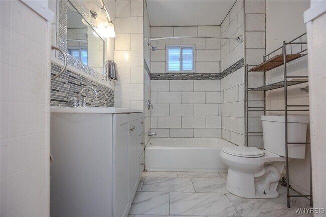 Building Photo - 62 Sweet Ave