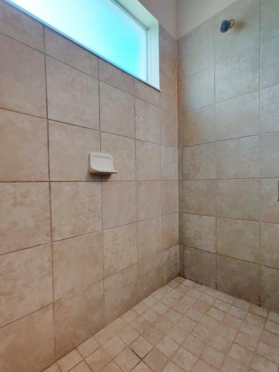 Building Photo - 12256 Longview Lake Cir