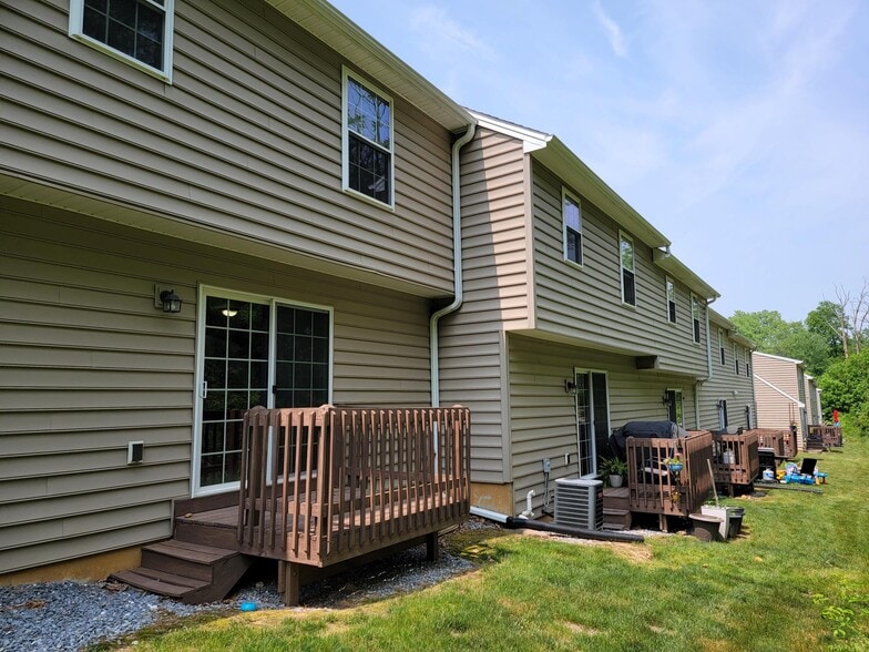 Building Photo - 22 Christy Ct