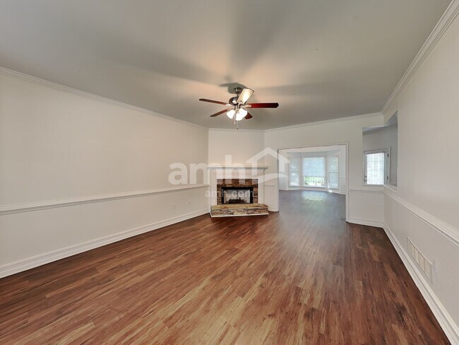 Building Photo - 4479 Cabinwood Turn