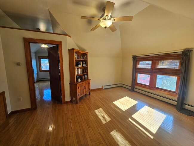 Building Photo - 29 Argyle Ave