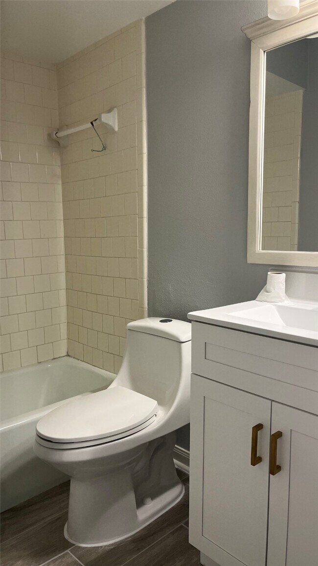 Building Photo - 12633 Memorial Dr