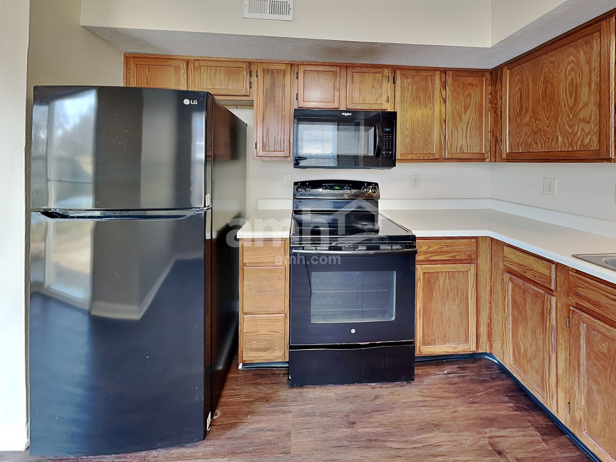 Building Photo - 9984 Waterside Dr