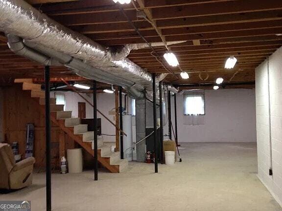 Building Photo - 145 Redwood Cir