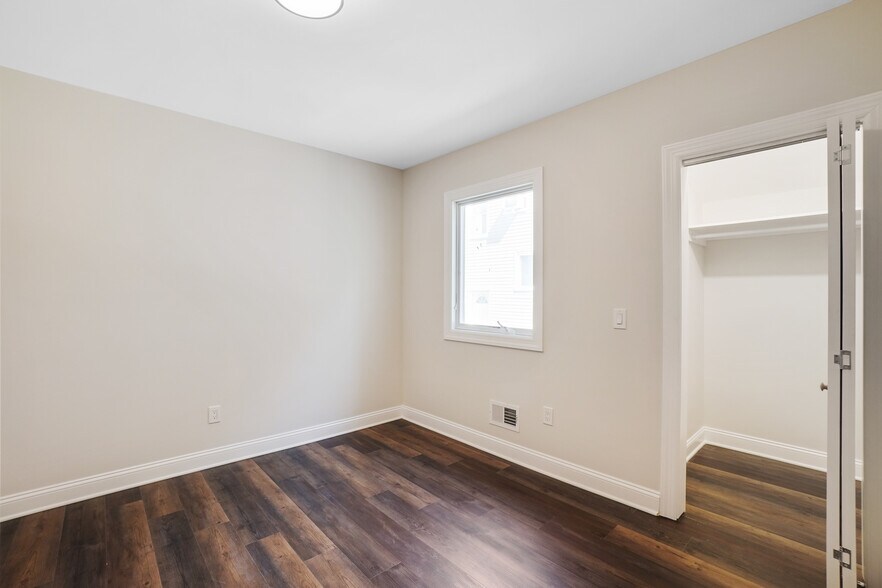 Building Photo - 77 Mill St