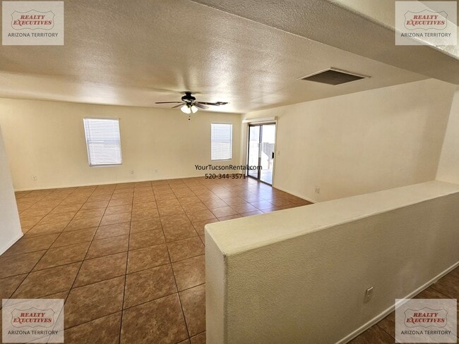 Building Photo - Midvale Park Home with 4 bedrooms and 2 baths