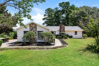 Building Photo - 135 Shawns Way