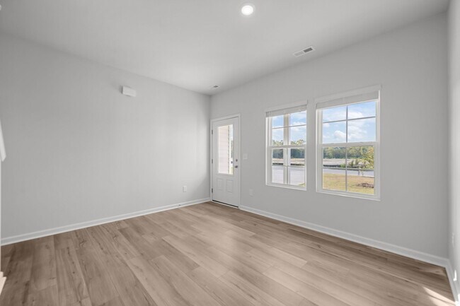 Building Photo - 186 Citadel Dr