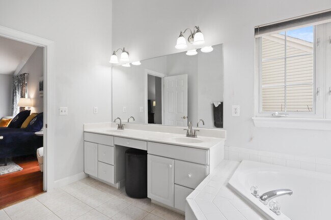 Building Photo - 47627 Rhyolite Pl