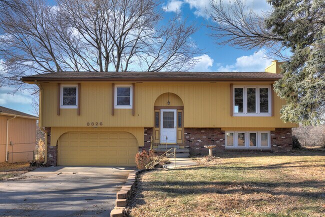 Primary Photo - 3826 N 95th St