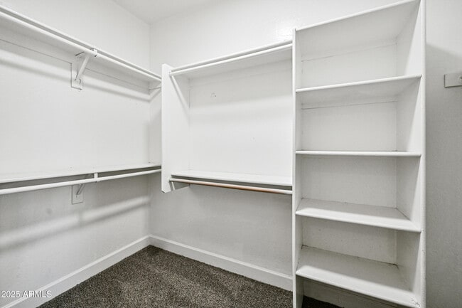 Building Photo - 4608 W Maryland Ave