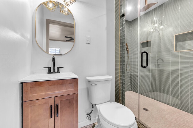 Building Photo - 4895 Helene Rd