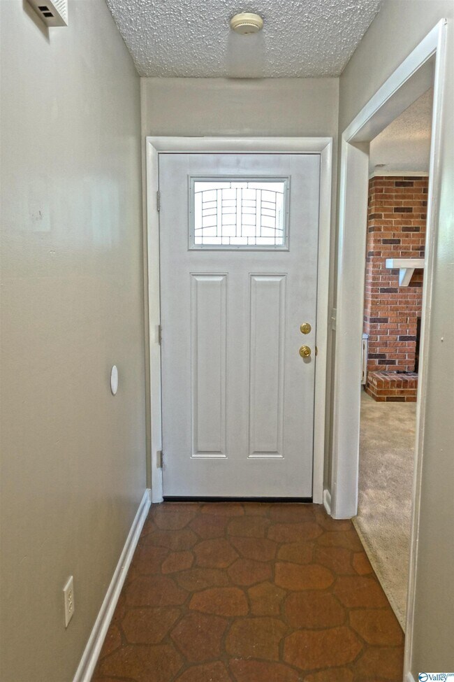 Building Photo - 2217 Villaret Dr SW