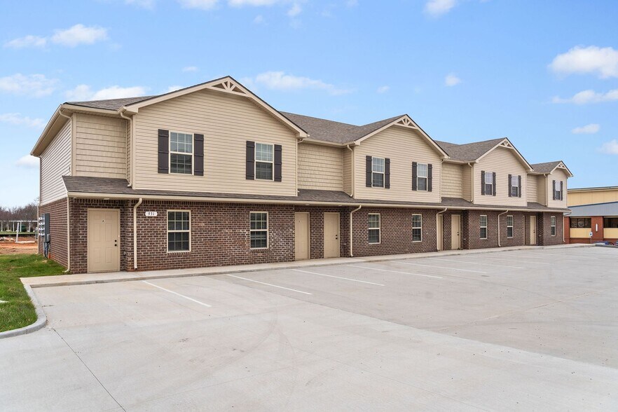 Building Photo - Professional Park Dr - 931