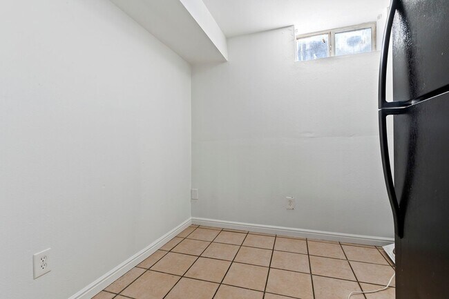 Building Photo - 443 Dorothea Way