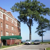 Building Photo - The Overlook