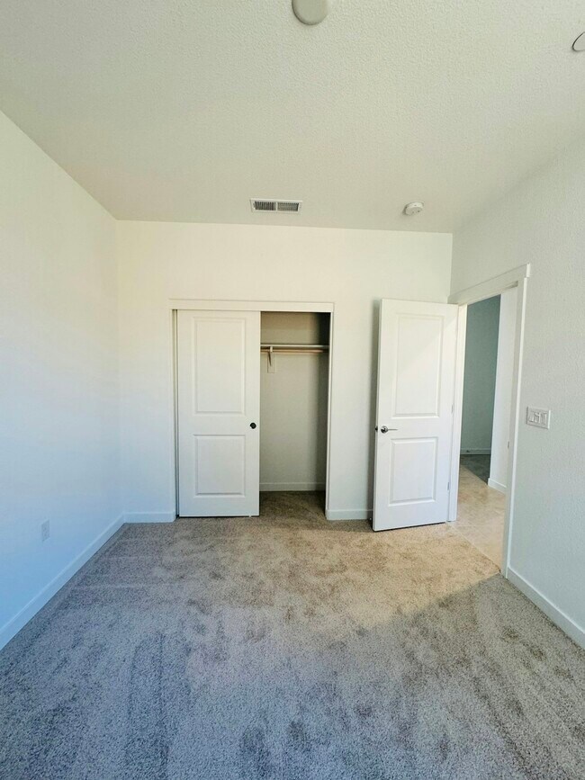 Building Photo - 5395 Trimonti Cir