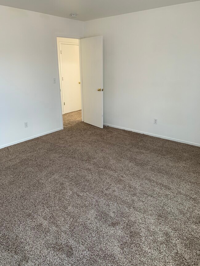 Building Photo - 1118 Solstice Ave