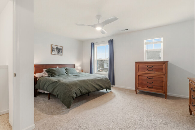 Building Photo - 17 Saltford Ln