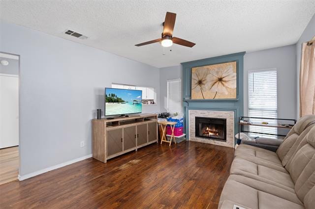 Building Photo - 1520 Beach Ln