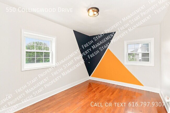 Building Photo - 550 Collingwood Dr