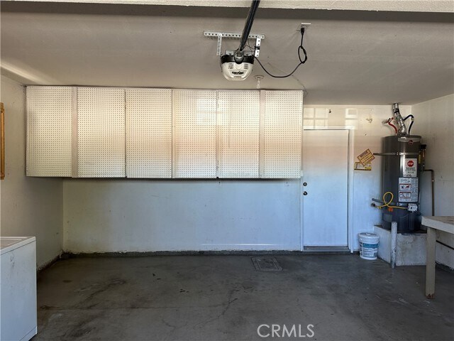 Building Photo - 8941 Carnation Dr