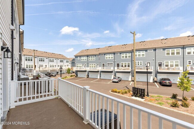 Building Photo - 9 Carty Ave