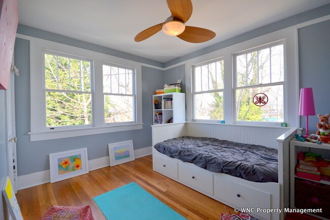 Building Photo - 12 Vance Crescent St