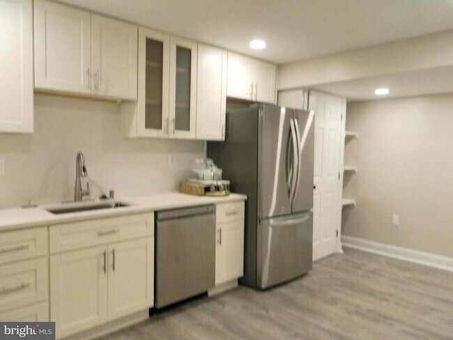 Building Photo - 7656 Kindler Rd