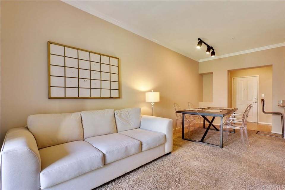 Building Photo - 2335 Watermarke Pl