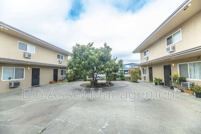 Building Photo - 419 San Marco St