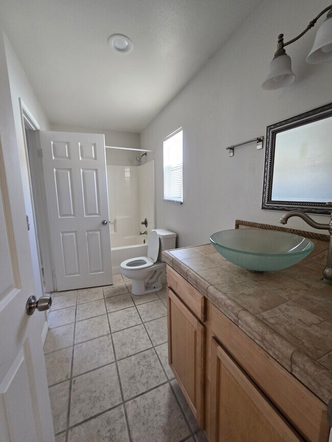 Building Photo - 40429 Maravilla Dr