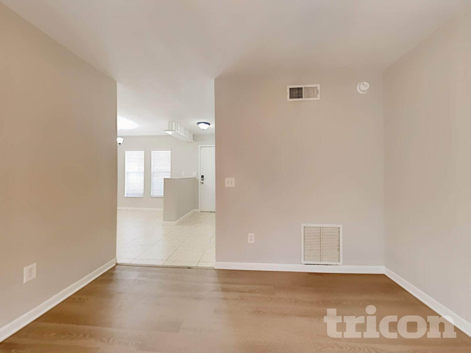 Building Photo - 802 Gullberry Ln