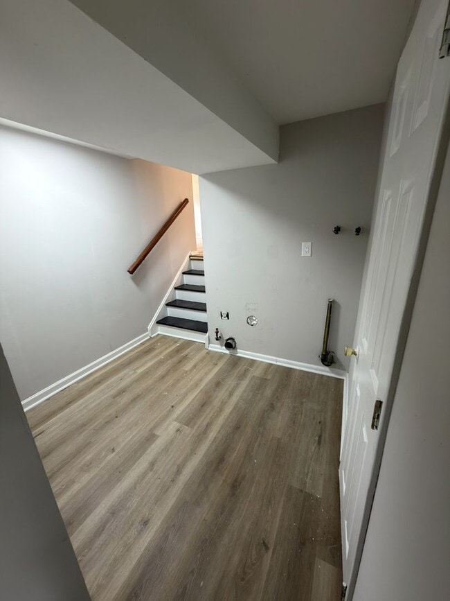 Building Photo - Beautifully Updated 4 Bedroom Rental Home