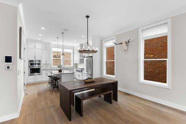 Building Photo - 293 Auden Ave