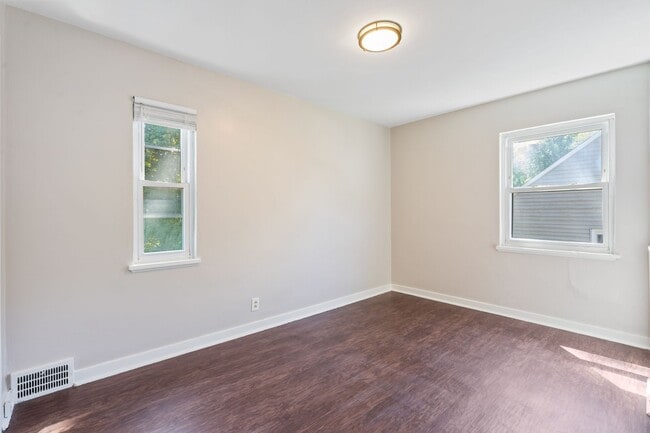 Building Photo - Entirely Renovated 3 bed, 1 bath in Overbrook- Brand New Kitchen and Bathroom!!