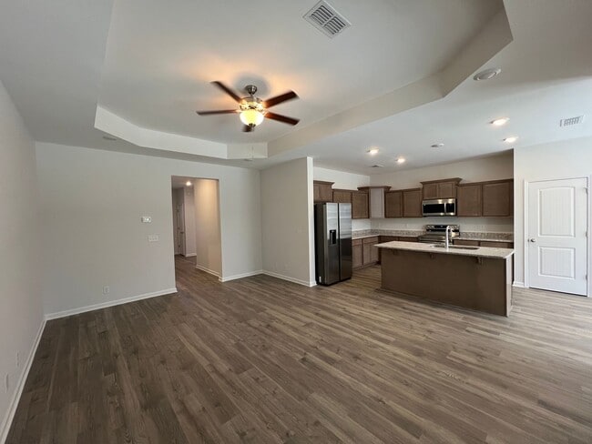 Building Photo - Gorgeous NEW CONSTRUCTION 3 BR 2 Bath Home - Right off Hwy 231 S.