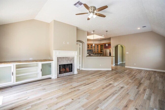Building Photo - 5803 Sawyer Bend Ln