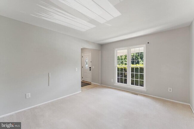 Building Photo - 6014 Martins Landing Ln
