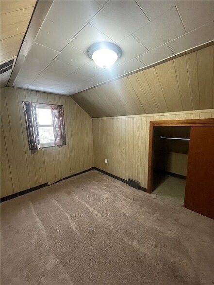 Building Photo - 149 Parkwood Rd