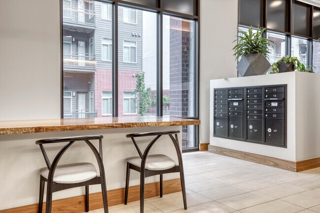 Building Photo - 3000 Pearl Pkwy