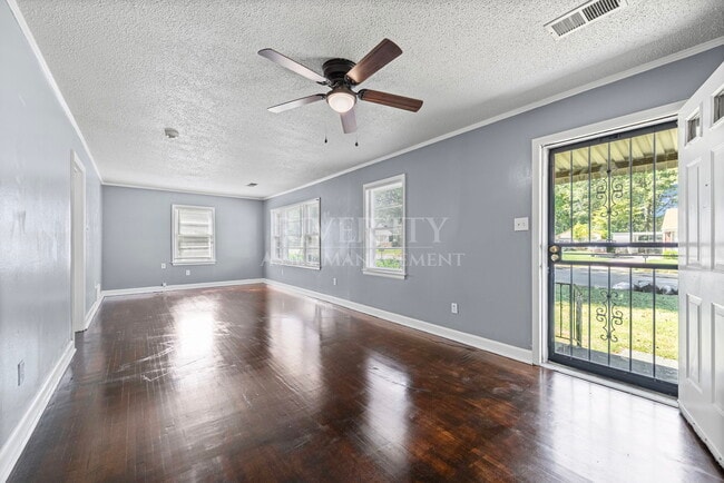 Building Photo - 3256 Ridgecrest St