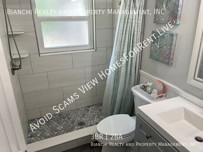 Building Photo - 3017 Sarah Dr