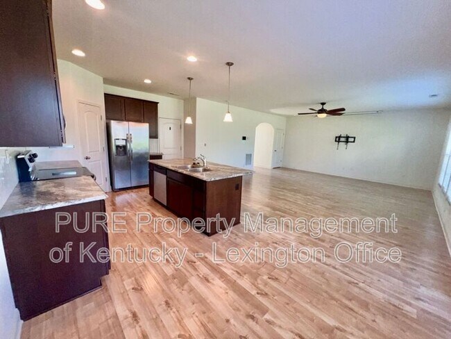 Building Photo - 138 Amen Corner Way