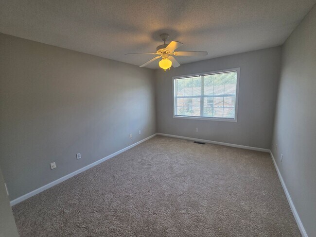 Building Photo - 147 S Spring View Dr